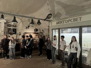  Свет сквозь века: экскурсия 8А и 8Б классов